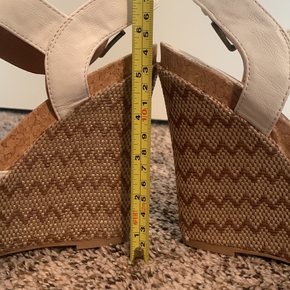 Qupid Wedges - Picture 5 of 6